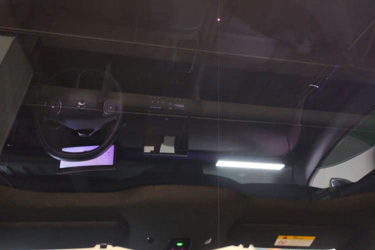 Used Nio ET5 2022 75 kWh Headliner