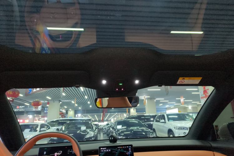 Used Nio ET5 2022 75 kWh Headliner