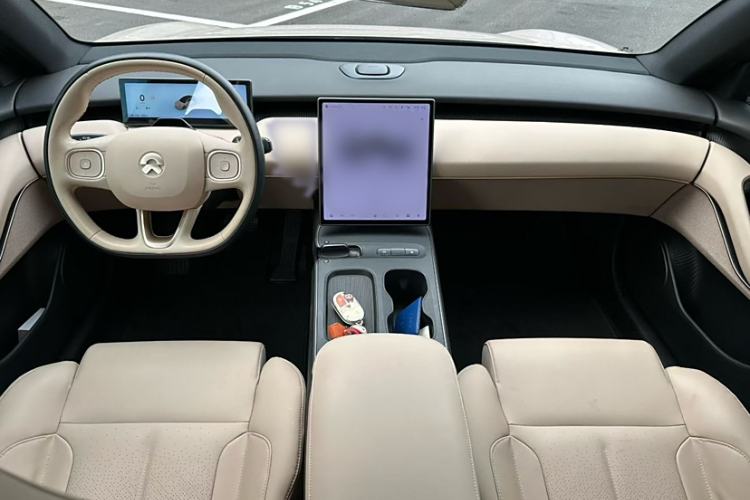 Used Nio ET5 2022 75 kWh Interior 1