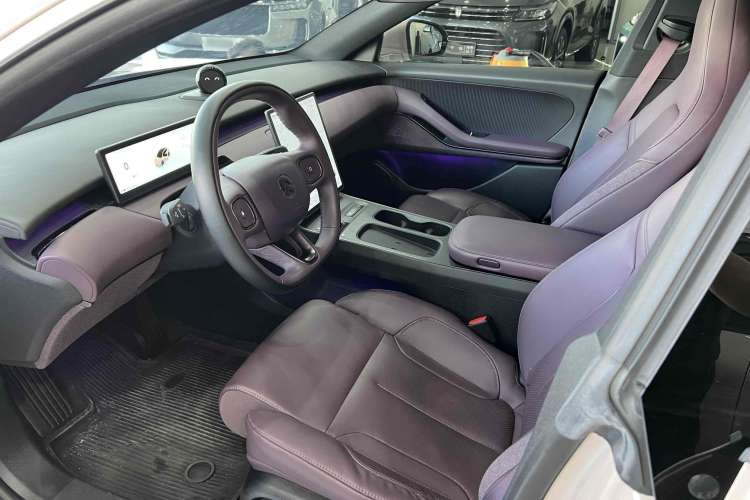 Used Nio ET5 2022 75 kWh Interior 1