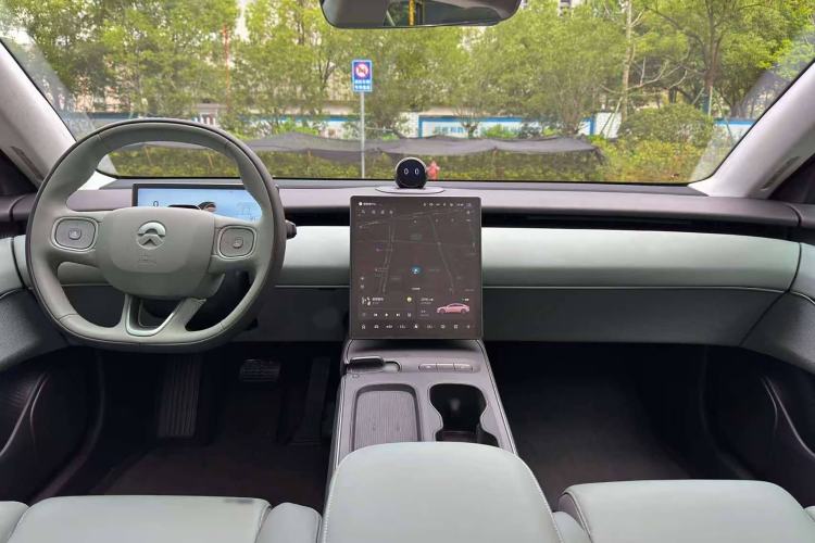 Used Nio ET5 2022 75 kWh Interior 1