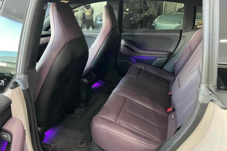 Used Nio ET5 2022 75 kWh Interior 2