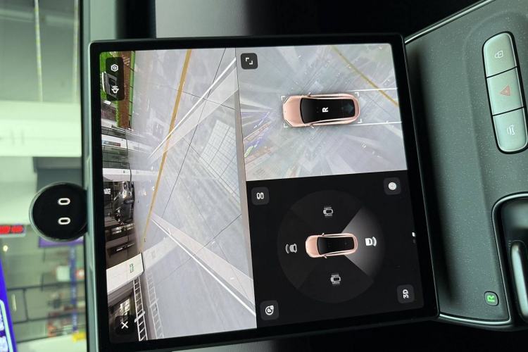 Used Nio ET5 2022 75 kWh Interior 2