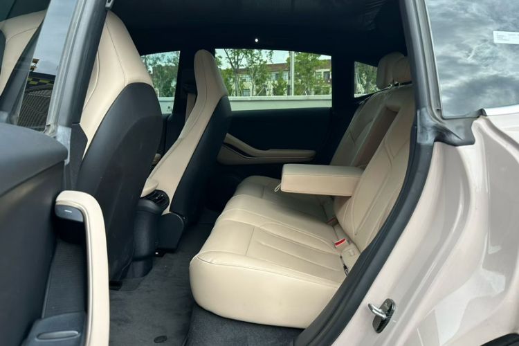 Used Nio ET5 2022 75 kWh Interior 3