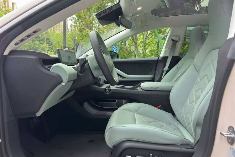 Used Nio ET5 2022 75 kWh Interior 3
