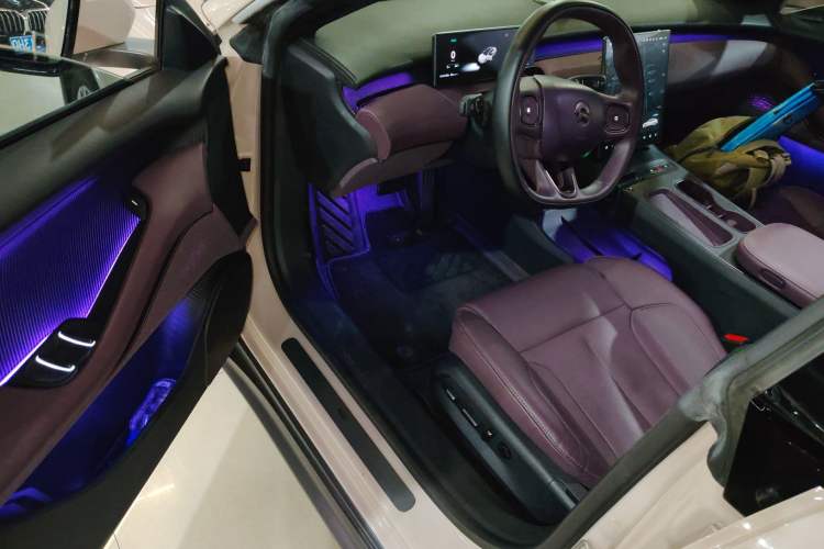 Used Nio ET5 2022 75 kWh Interior 3
