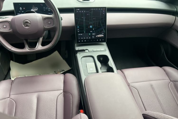 Used Nio ET5 2022 75 kWh Interior 3