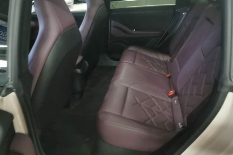 Used Nio ET5 2022 75 kWh Interior 4