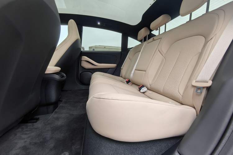 Used Nio ET5 2022 75 kWh Interior 4