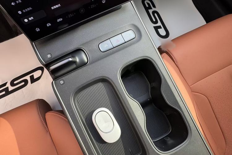 Used Nio ET5 2022 75 kWh Interior 5