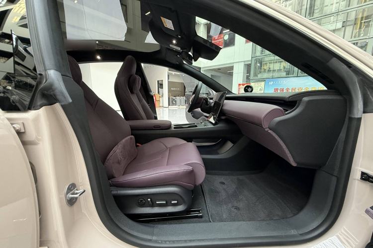 Used Nio ET5 2022 75 kWh Interior 6
