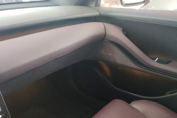 Used Nio ET5 2022 75 kWh Interior 9