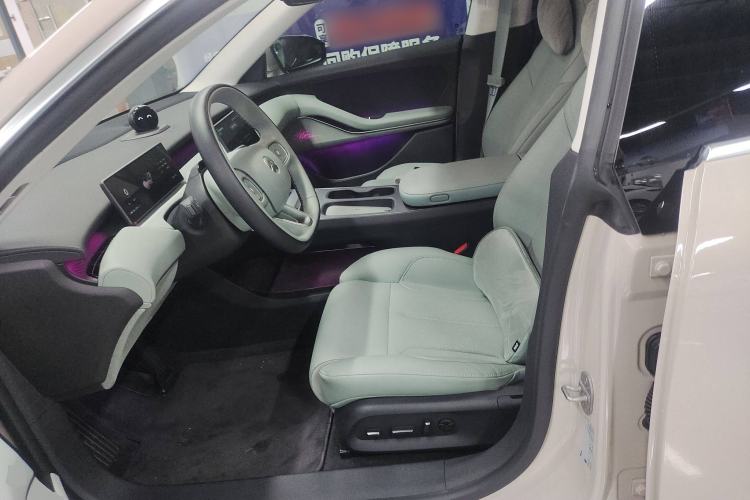 Used Nio ET5 2022 75 kWh Left Front Seat
