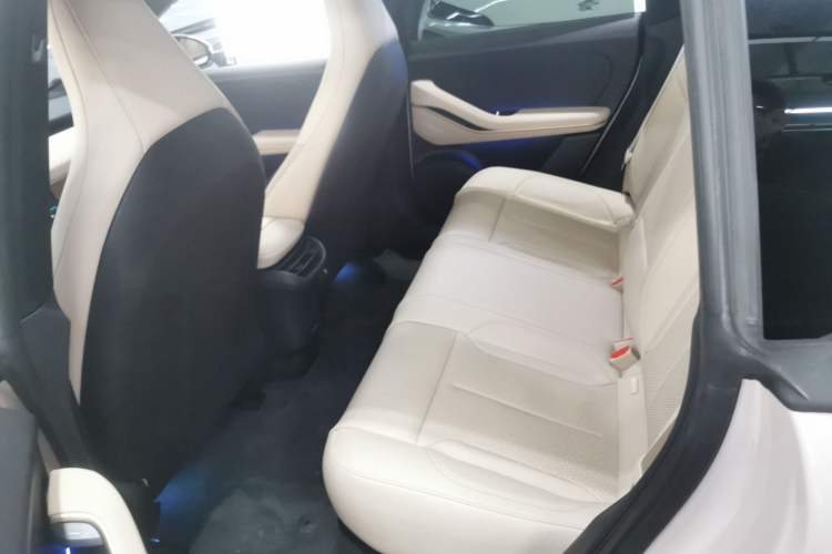 Used Nio ET5 2022 75 kWh Left Rear Seat