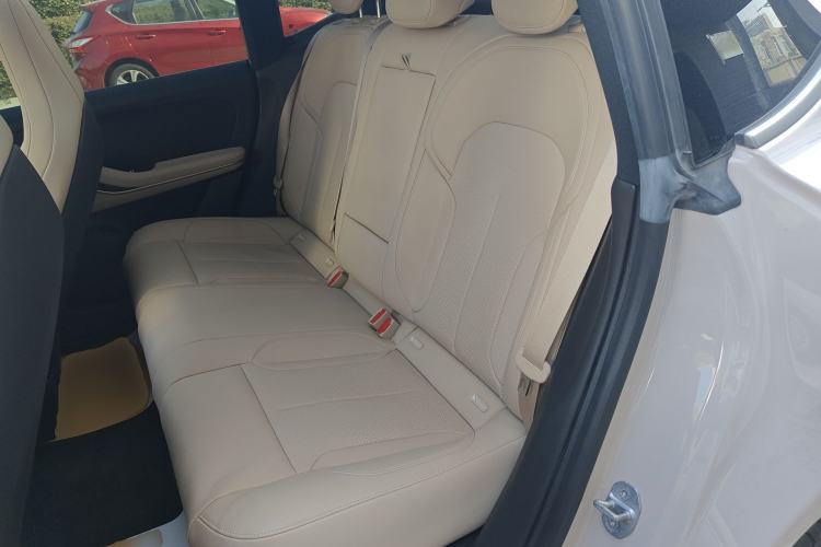 Used Nio ET5 2022 75 kWh Left Rear Seat