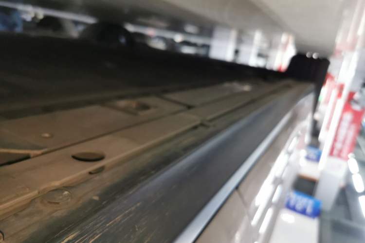 Used Nio ET5 2022 75 kWh Left Side Sill