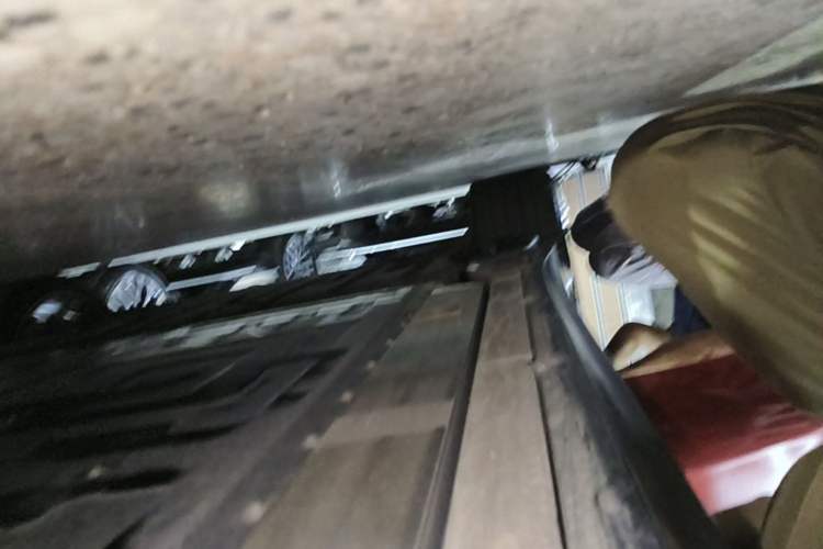 Used Nio ET5 2022 75 kWh Right Side Sill