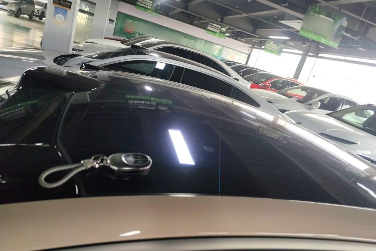 Used Nio ET5 2022 75 kWh Roof
