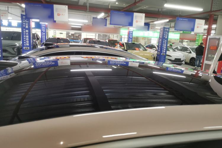 Used Nio ET5 2022 75 kWh Roof