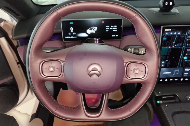 Used Nio ET5 2022 75 kWh Steering Wheel
