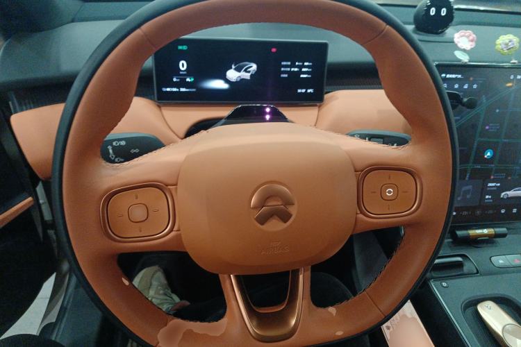 Used Nio ET5 2022 75 kWh Steering Wheel