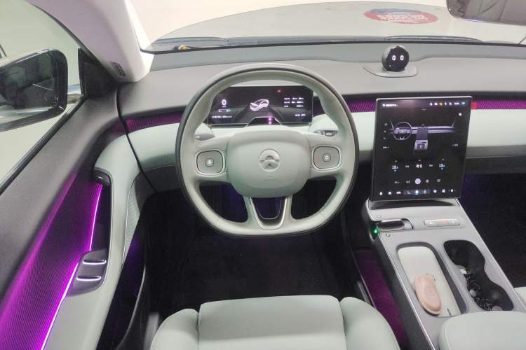 Used Nio ET5 2022 75 kWh Steering Wheel