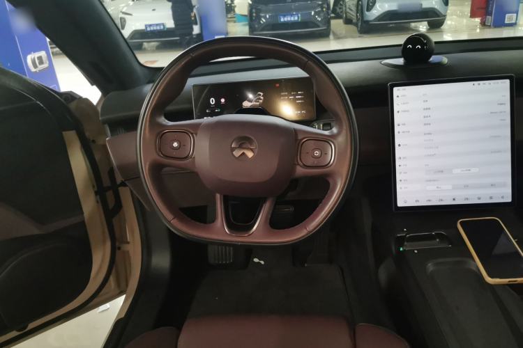 Used Nio ET5 2022 75 kWh Steering Wheel
