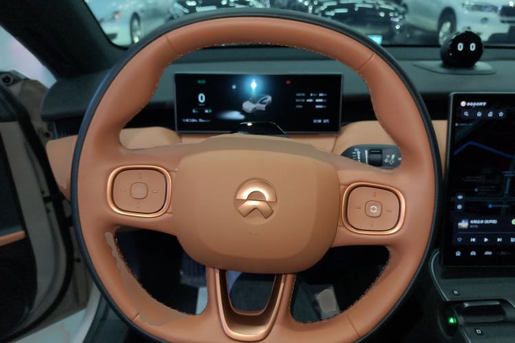 Used Nio ET5 2022 75 kWh Steering Wheel
