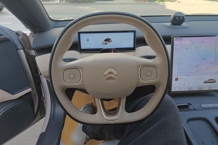 Used Nio ET5 2022 75 kWh Steering Wheel