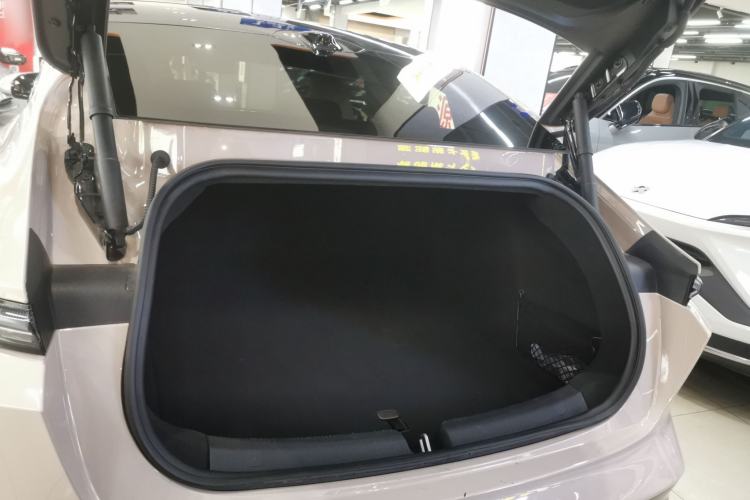Used Nio ET5 2022 75 kWh Trunk