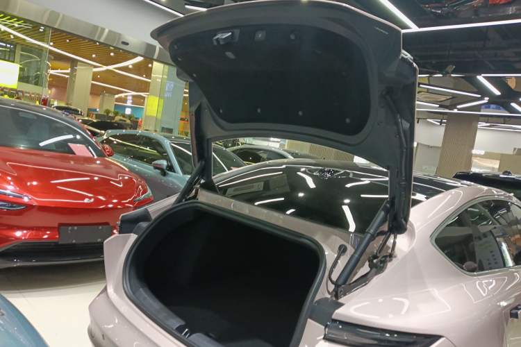 Used Nio ET5 2022 75 kWh Trunk