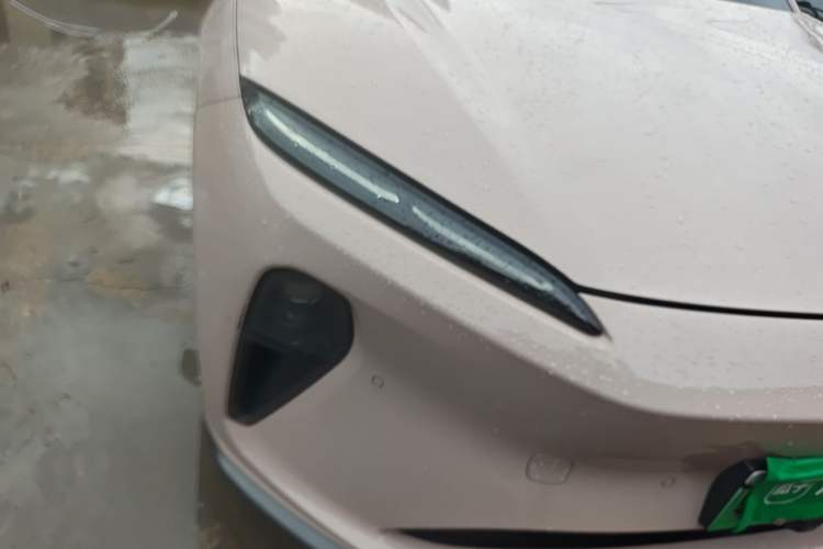 Used Nio ET5 2022 75 kWh Right Front Headlight
