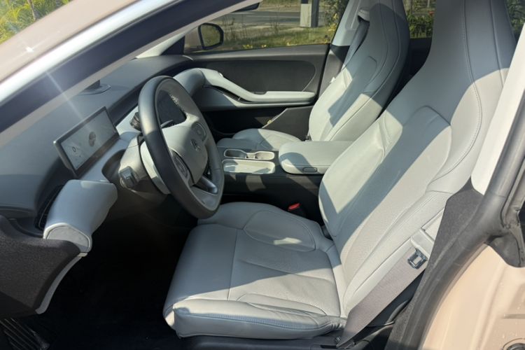 Used Nio ET5 2022 75 kWh Right Front Seat