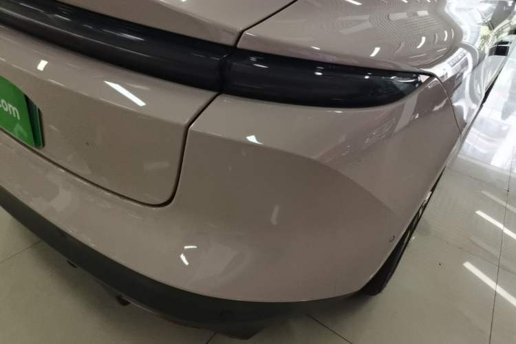 Used Nio ET5 2022 75 kWh Right Rear Taillight