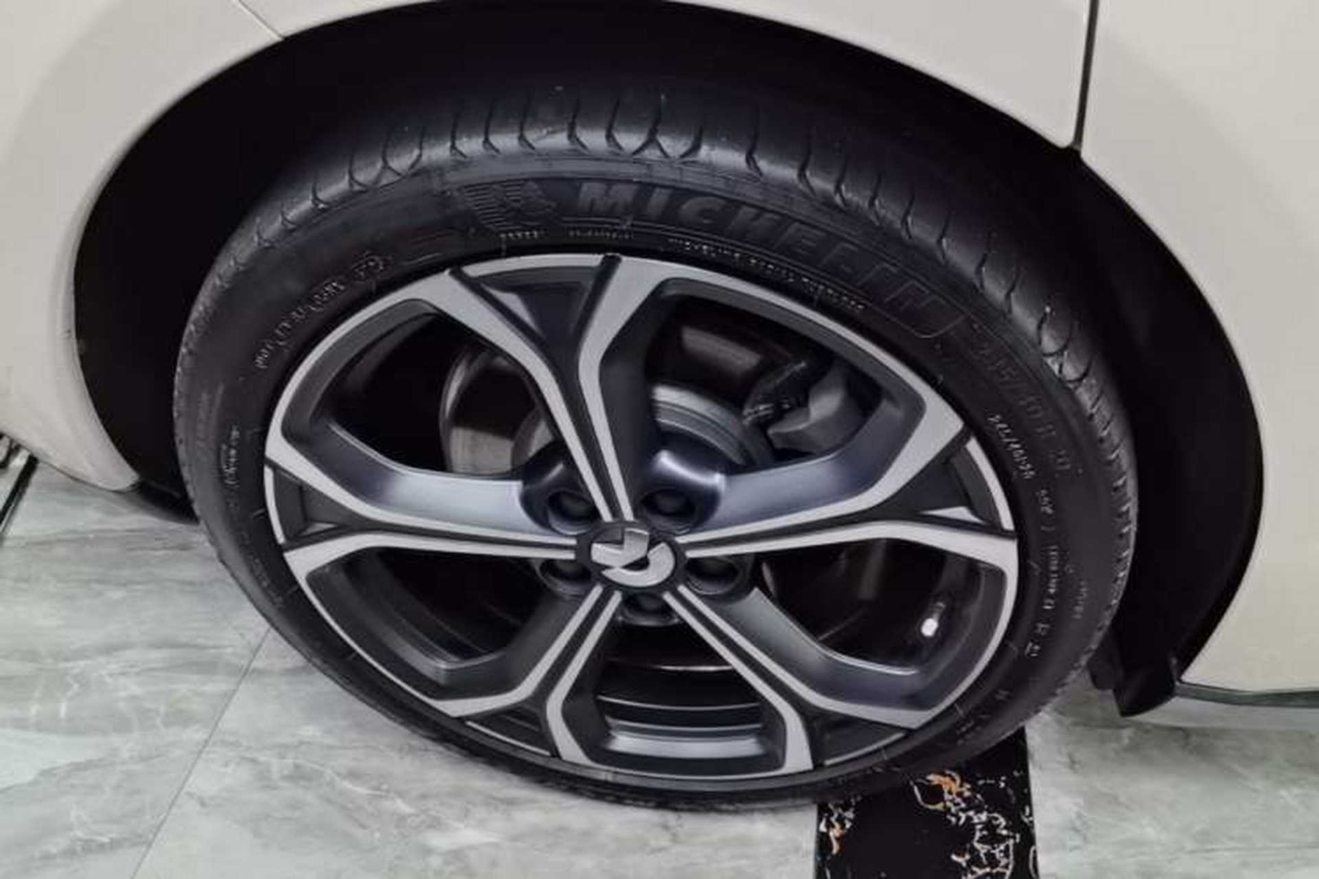 Used Nio ET5 2022 75 kWh Right Rear Wheel Hub