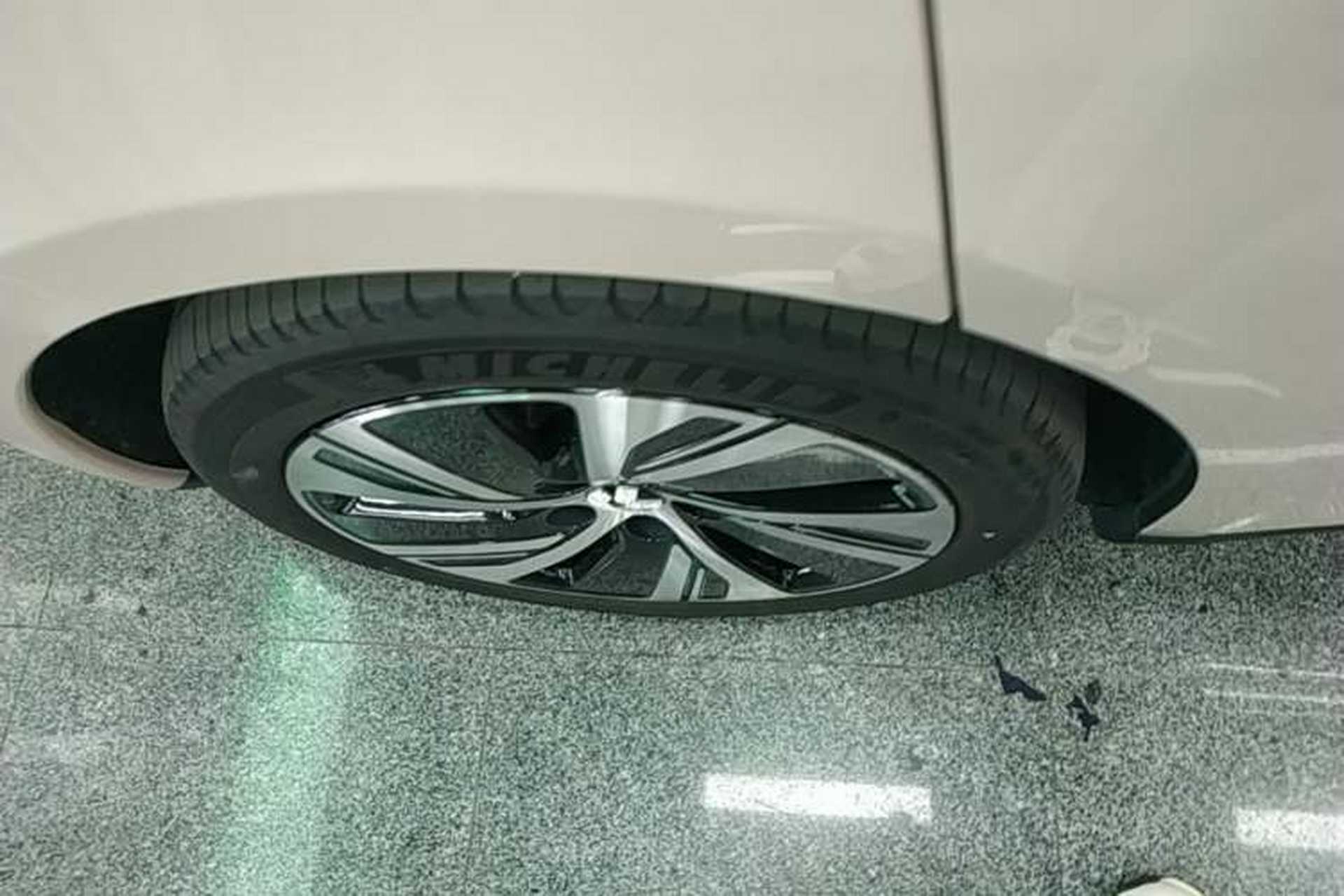 Used Nio ET5 2022 75 kWh Right Rear Wheel Hub