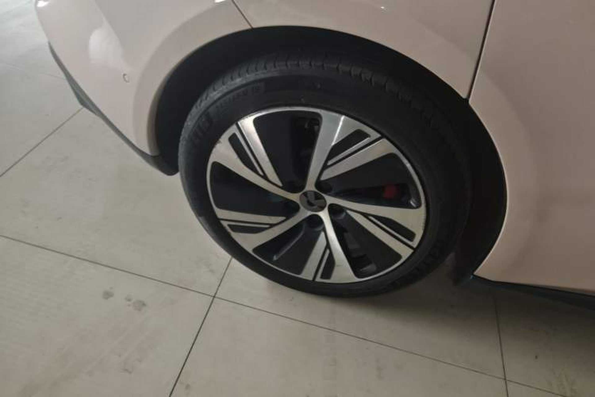 Used Nio ET5 2022 75 kWh Right Rear Wheel Hub