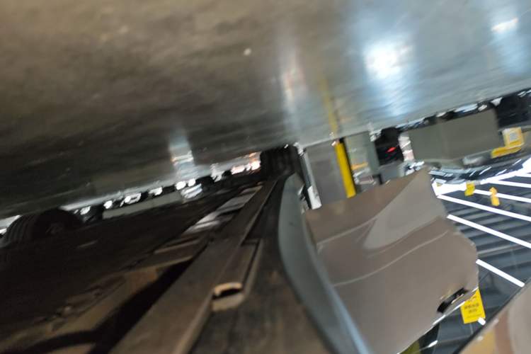 Used Nio ET5 2022 75 kWh Right Side Sill