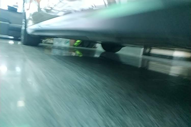 Used Nio ET5 2022 75 kWh Right Side Sill