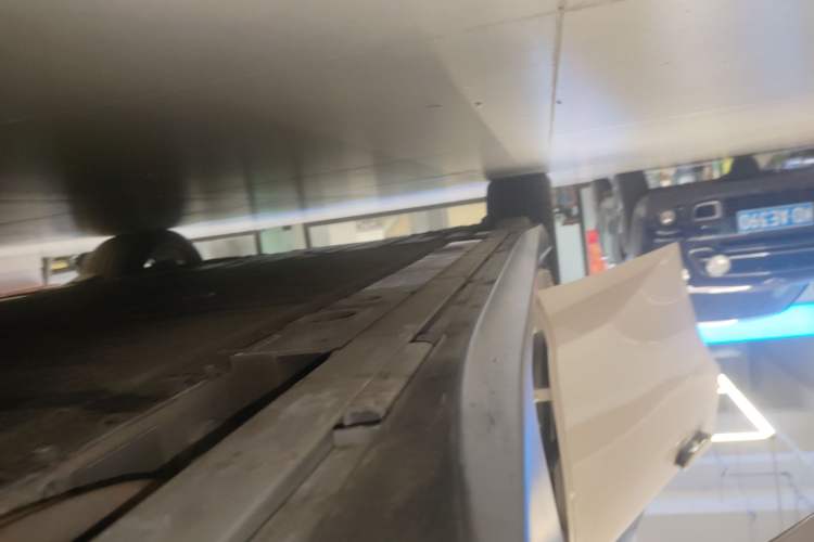 Used Nio ET5 2022 75 kWh Right Side Sill