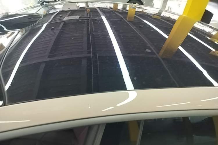 Used Nio ET5 2022 75 kWh Roof