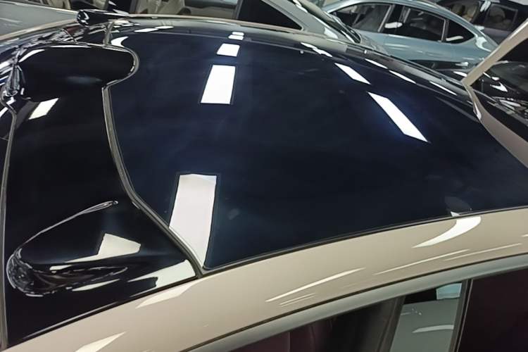 Used Nio ET5 2022 75 kWh Roof