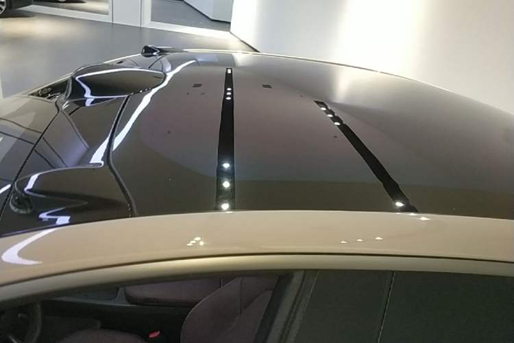 Used Nio ET5 2022 75 kWh Roof