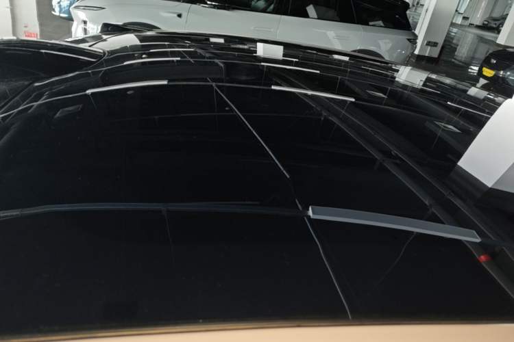 Used Nio ET5 2022 75 kWh Roof