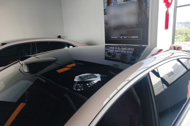 Used Nio ET5 2022 75 kWh Roof