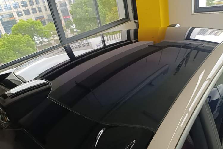 Used Nio ET5 2022 100 kWh Roof