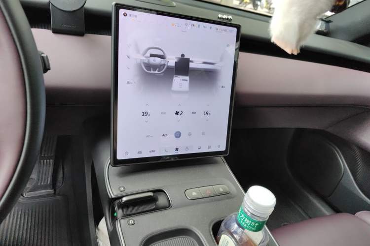 Used Nio ET5 2022 75 kWh Audio And AC Panel
