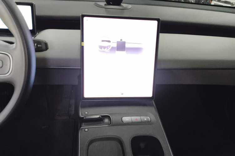 Used Nio ET5 2022 75 kWh Audio And AC Panel