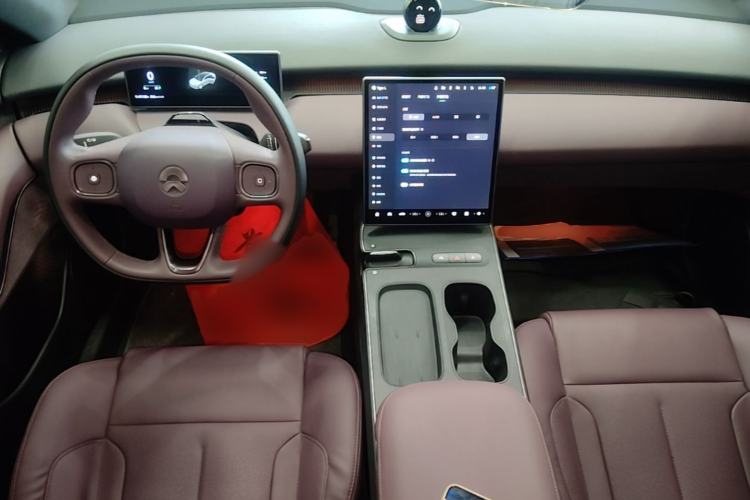 Used Nio ET5 2022 75 kWh Center Console