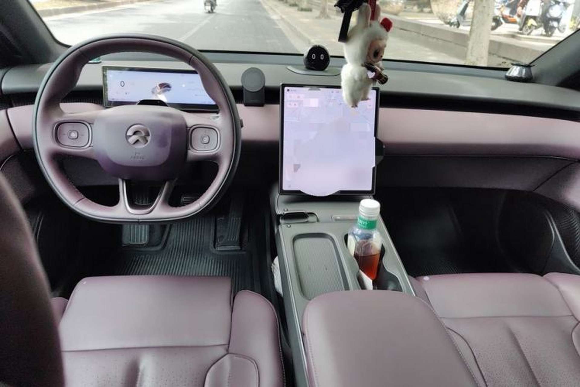 Used Nio ET5 2022 75 kWh Center Console